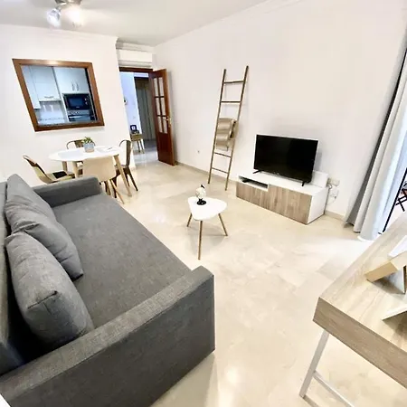 Royal Dreams & Costa Del Sol Apartment Malaga